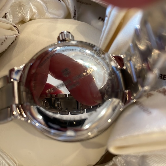 Frederique Comstant Geneve Horological Smartwatch! - Picture 9 of 16